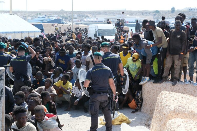 Schuld an der Massenmigrattion aus Afrika ist der Wohlfahrtsstaat